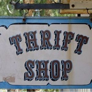 ⬇️Welcome to my Thrift Shop⬇️Thrift items.🏷️